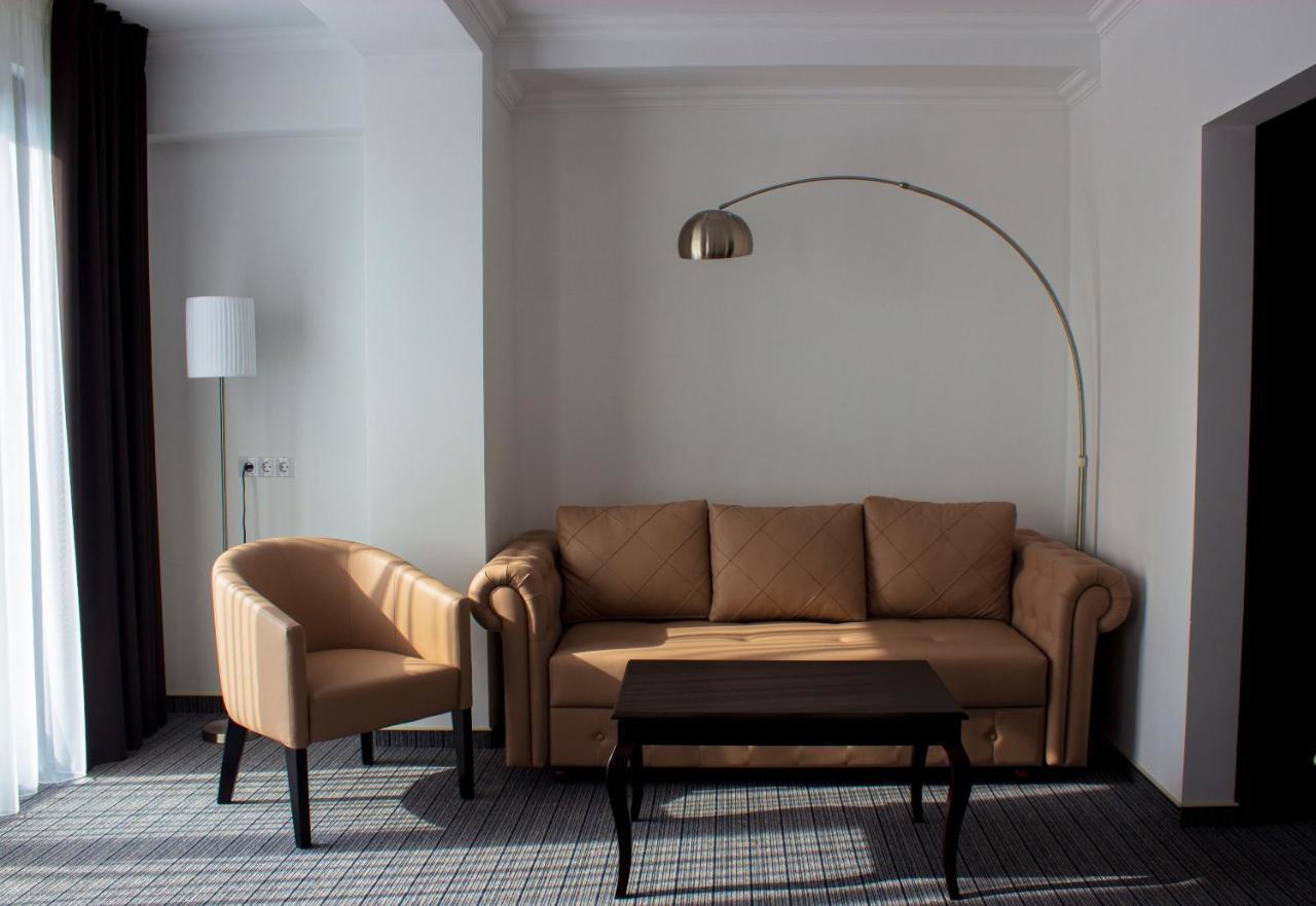 Bernardazzi Grand Hotel Chisinau Luaran gambar