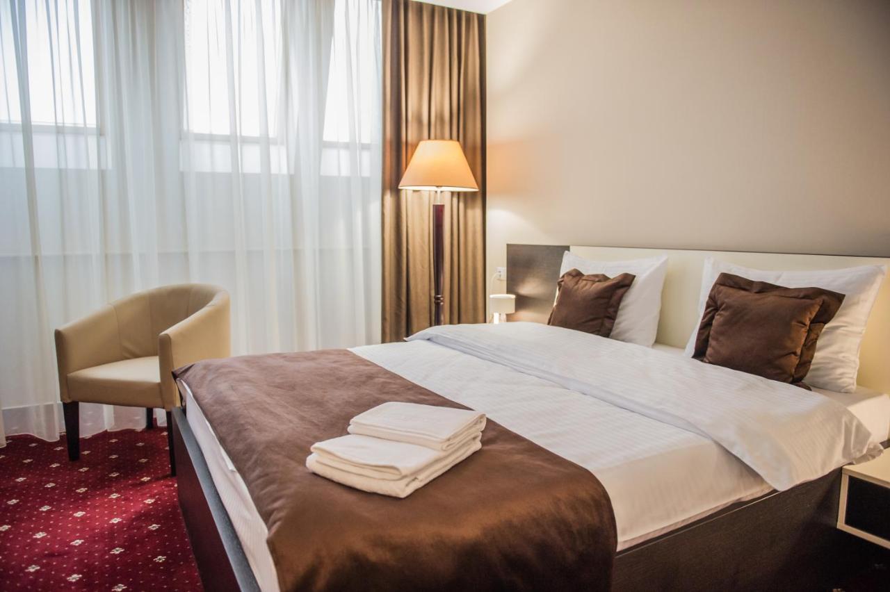 Bernardazzi Grand Hotel Chisinau Luaran gambar