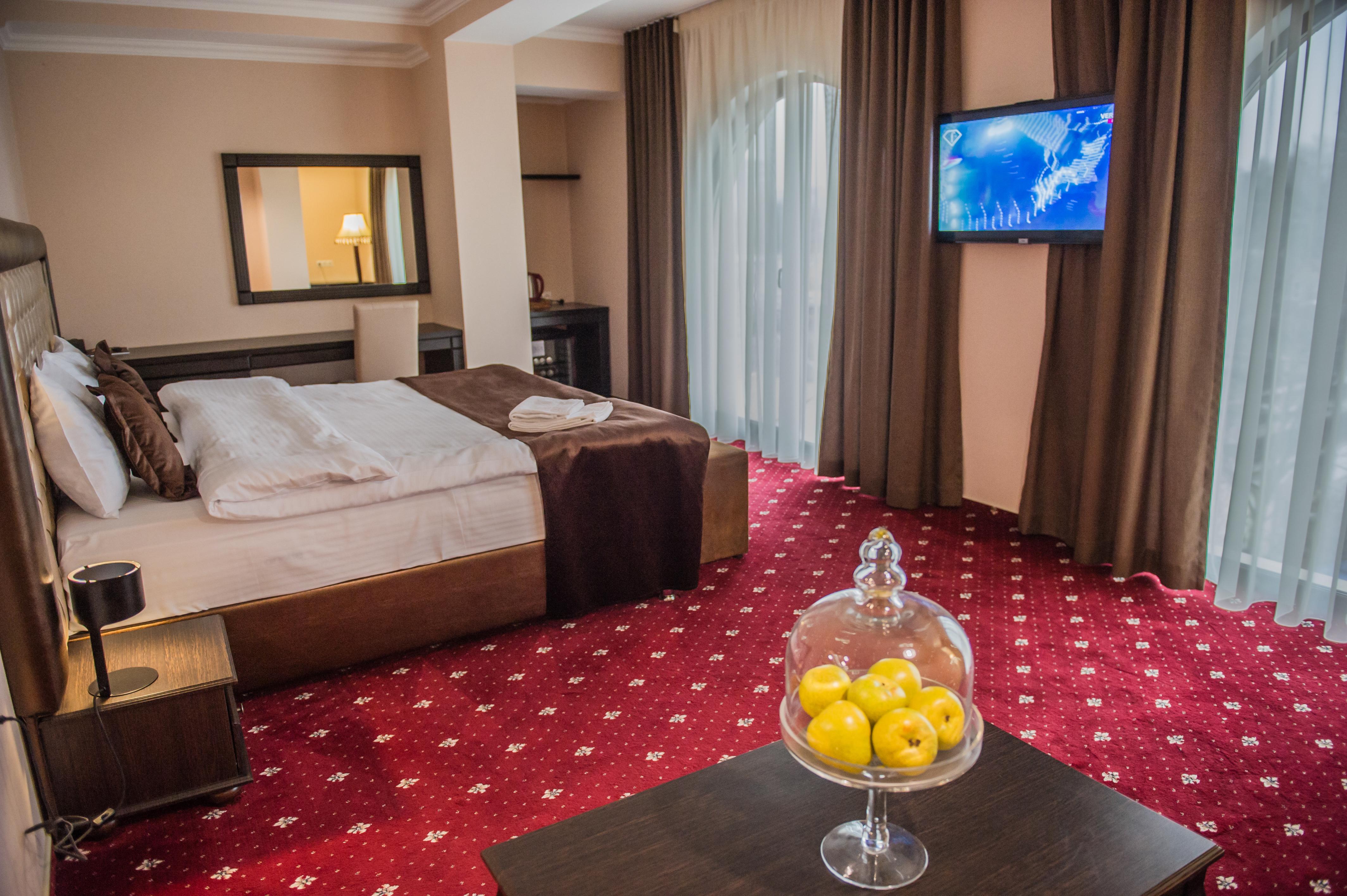 Bernardazzi Grand Hotel Chisinau Luaran gambar