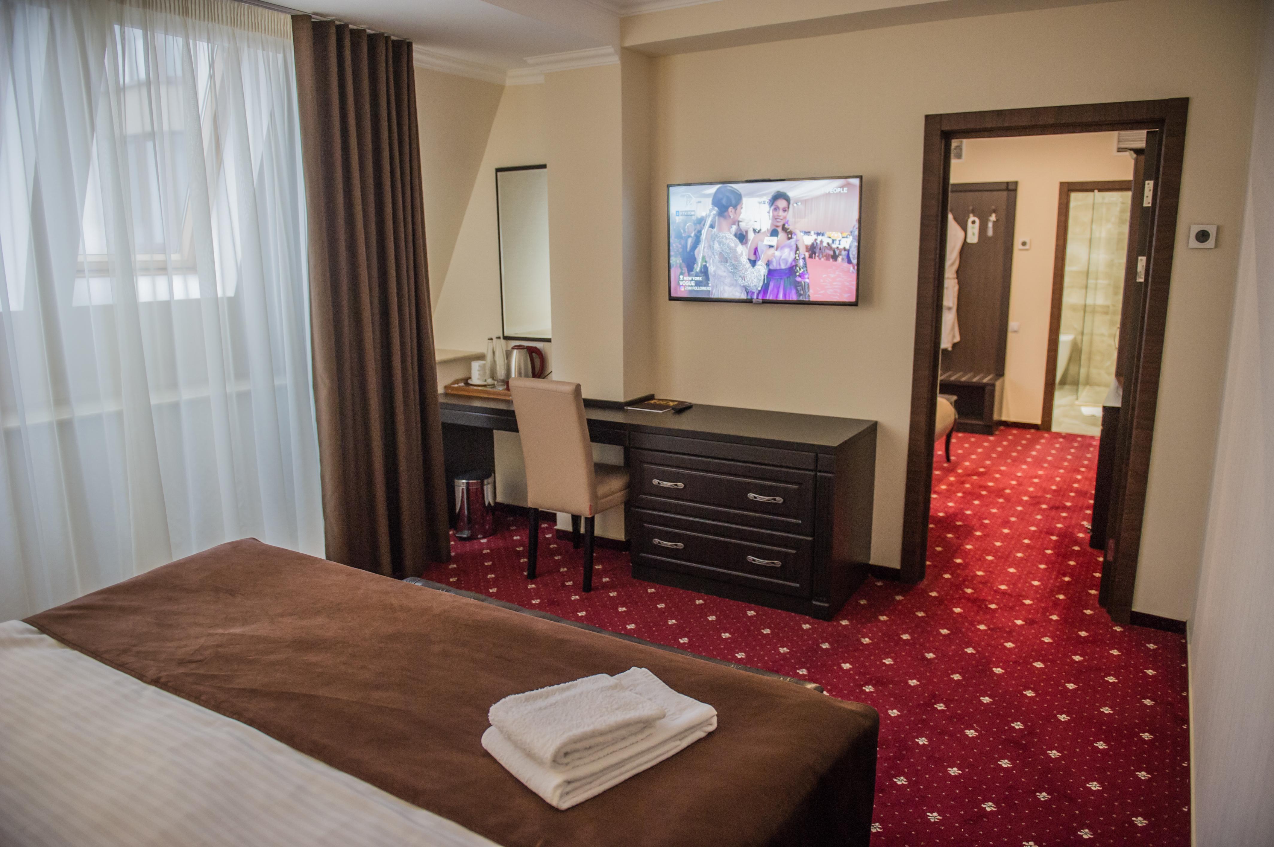 Bernardazzi Grand Hotel Chisinau Luaran gambar