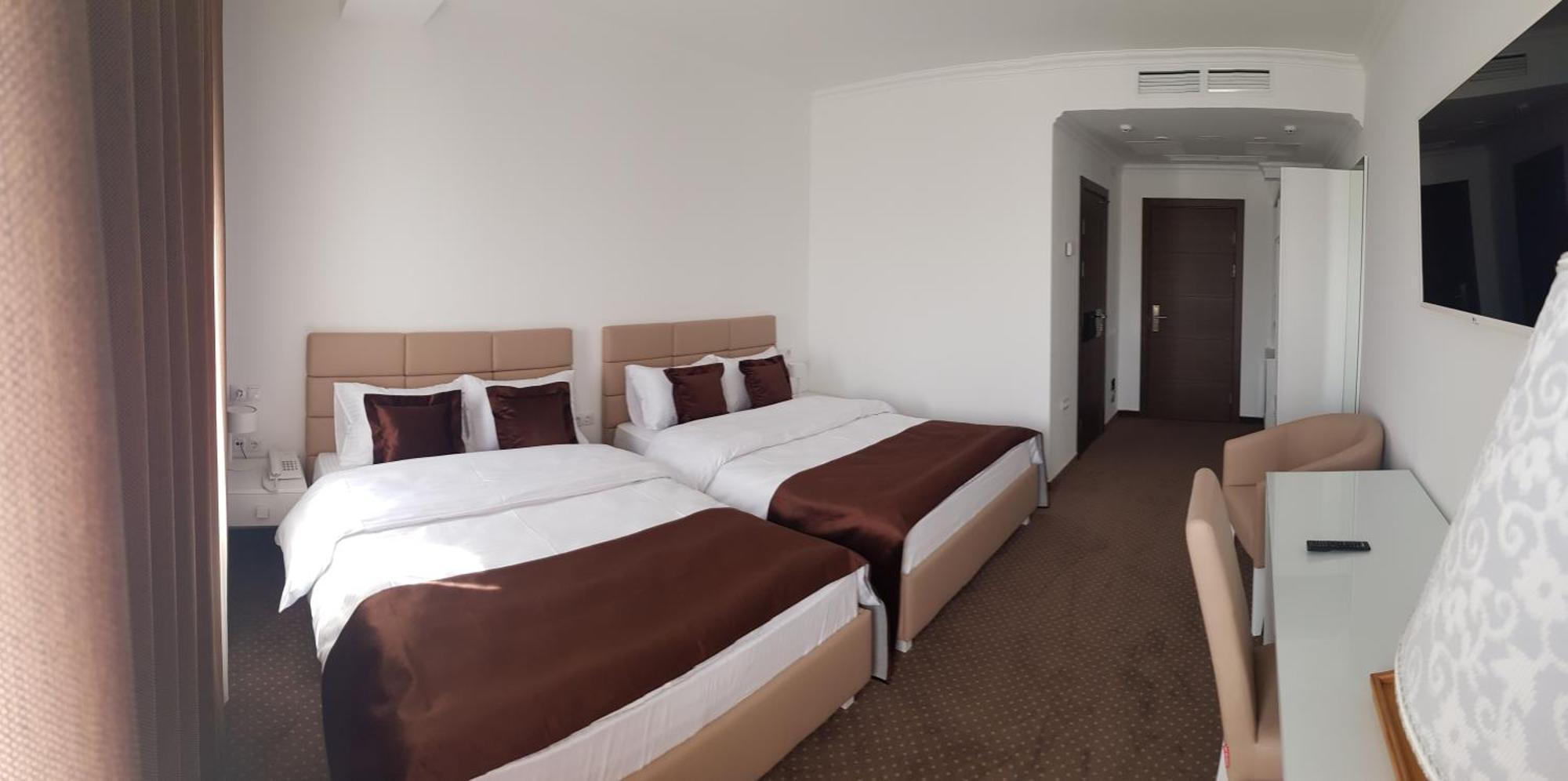 Bernardazzi Grand Hotel Chisinau Luaran gambar
