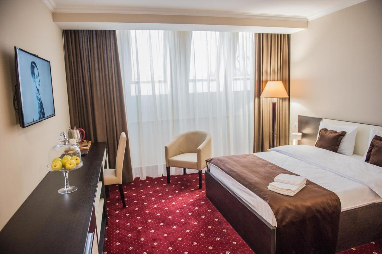 Bernardazzi Grand Hotel Chisinau Luaran gambar