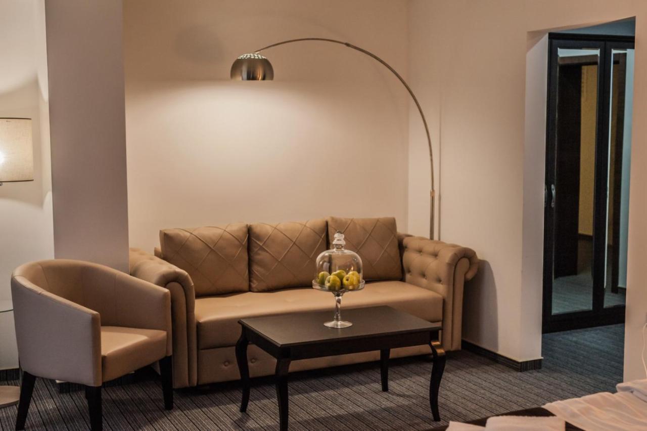 Bernardazzi Grand Hotel Chisinau Luaran gambar
