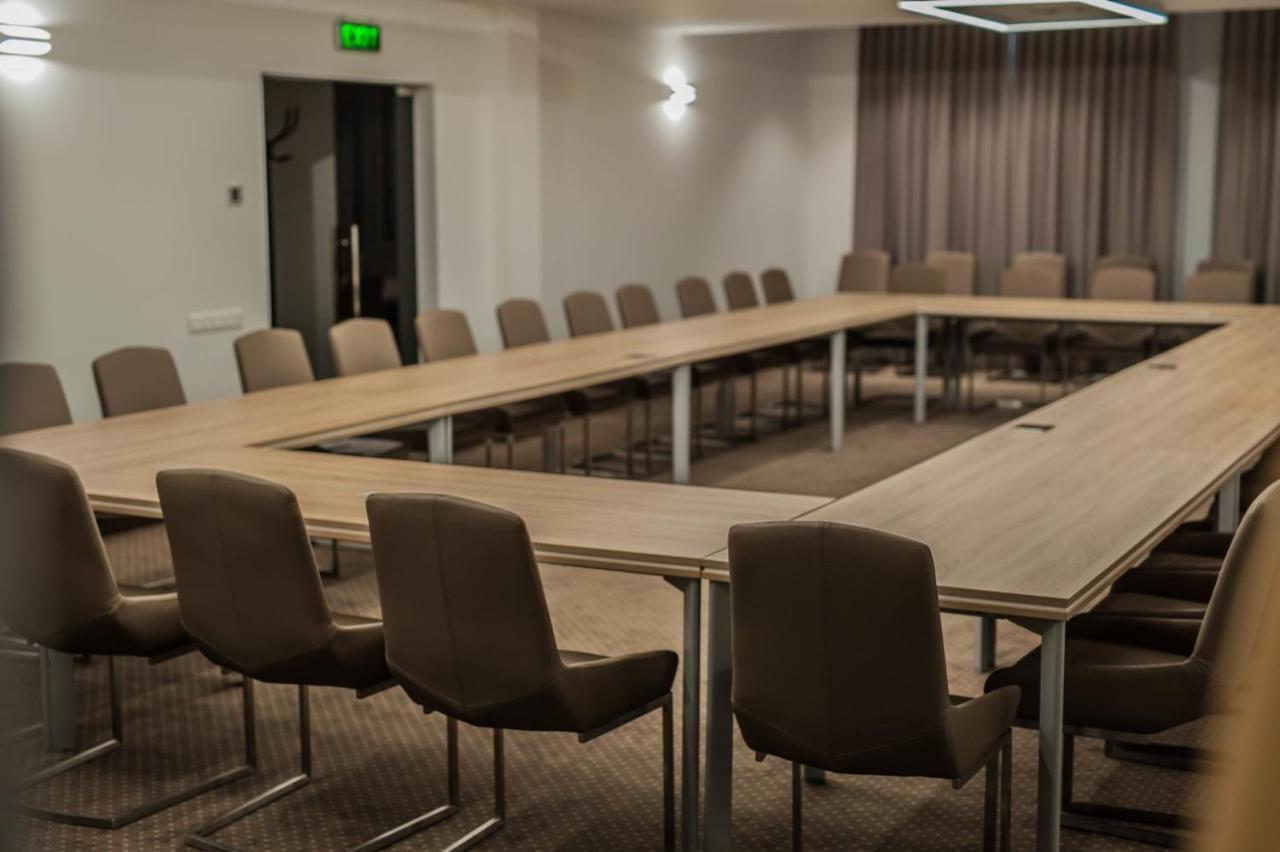 Bernardazzi Grand Hotel Chisinau Luaran gambar
