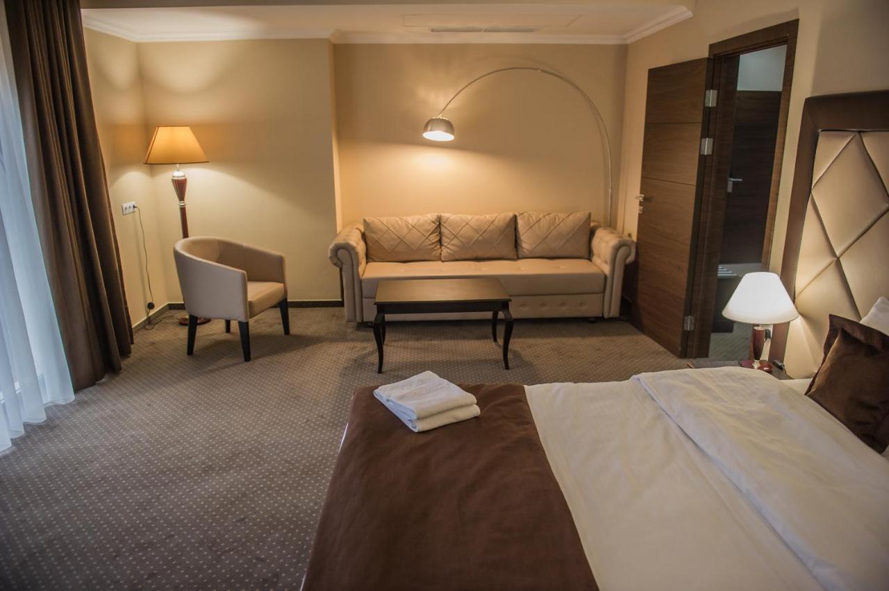 Bernardazzi Grand Hotel Chisinau Luaran gambar
